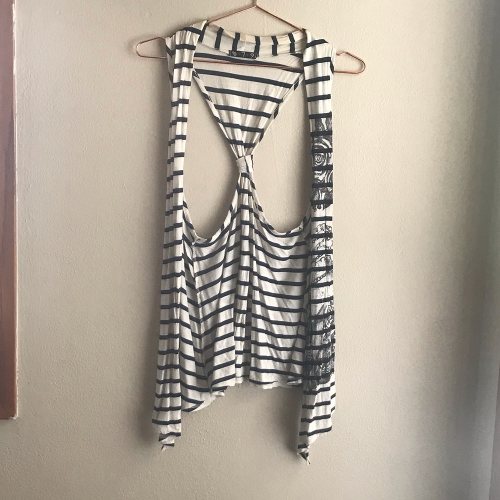 Striped Shrug with Rose Pattern - Picture 2 of 7